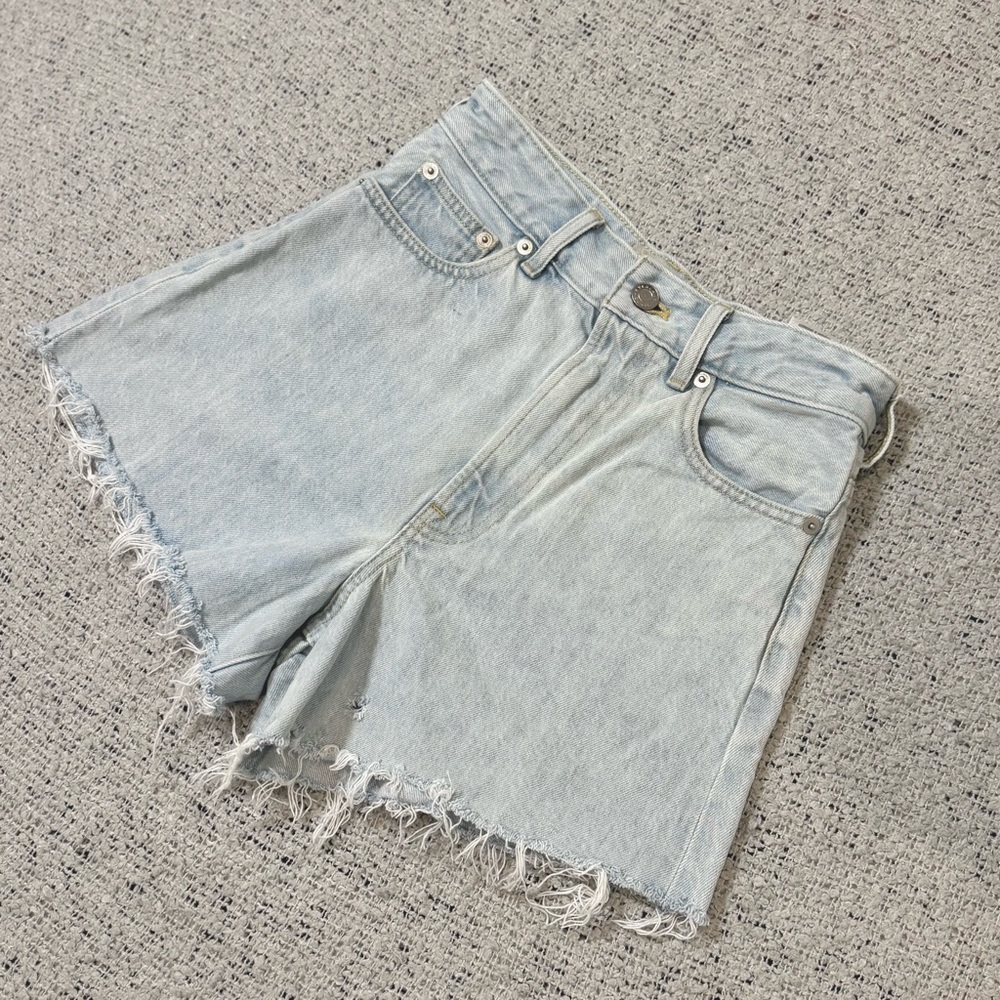 Everlane Light Wash Frayed Hem Denim Shorts Size 23 XS